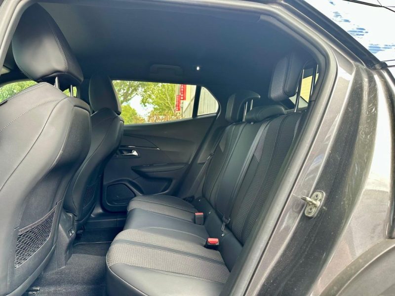 PEUGEOT 2008 1.5 BlueHDI 130 GT EAT8