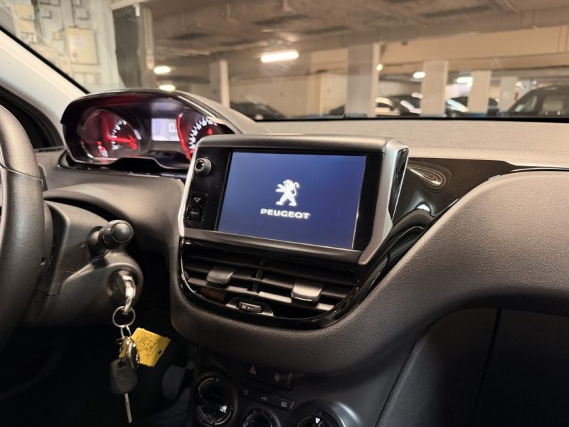 PEUGEOT 208 1.2 VTI 82 Active