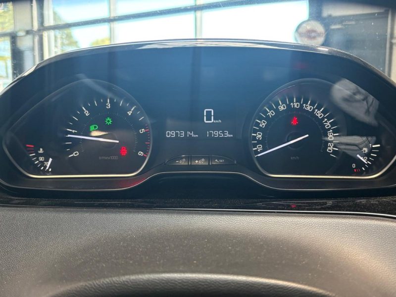 🚗 PEUGEOT 208 1.5 BLUEHDI 100ch ⚙️ 📱 Apple CarPlay 📷 Caméra de recul