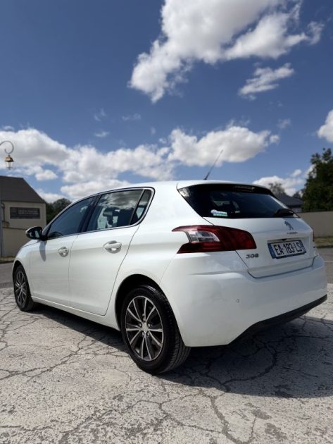 PEUGEOT 308 BOITE AUTO / CARPLAY / CAMERA ....✅