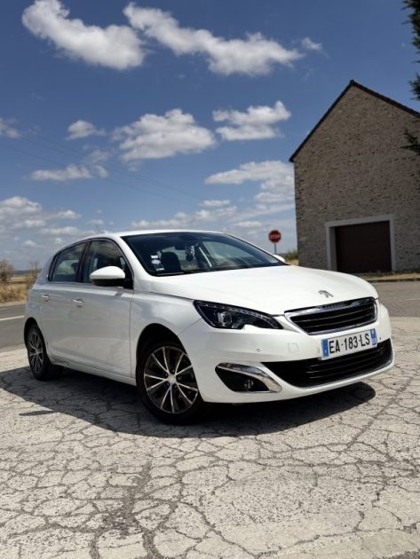 PEUGEOT 308 BOITE AUTO / CARPLAY / CAMERA ....✅