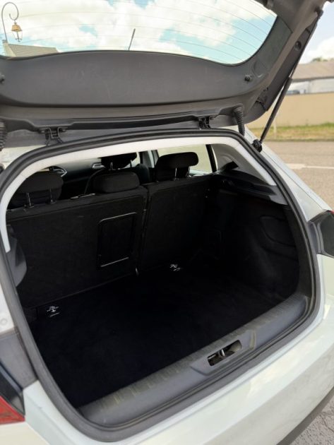 PEUGEOT 308 BOITE AUTO / CARPLAY / CAMERA ....✅