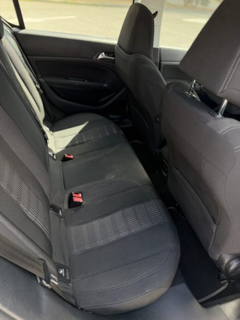 PEUGEOT 308 BOITE AUTO / CARPLAY / CAMERA ....✅