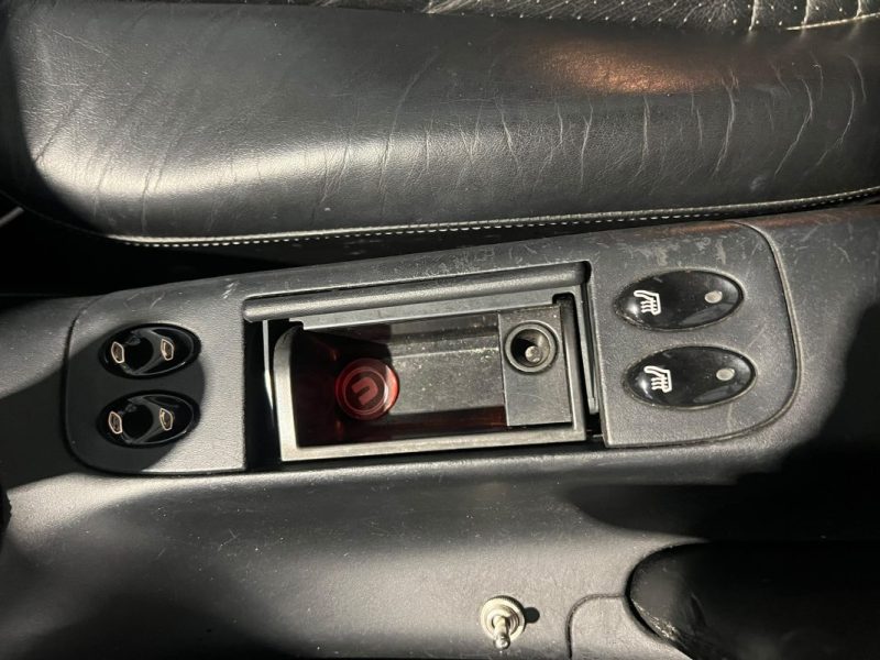 PORSCHE BOXSTER - 2.7 - 220 cv - 2000 - 197 000 Km - Sièges chauffants - Xenon 