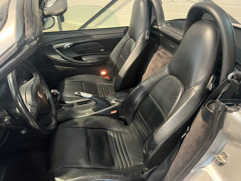 PORSCHE BOXSTER - 2.7 - 220 cv - 2000 - 197 000 Km - Sièges chauffants - Xenon 