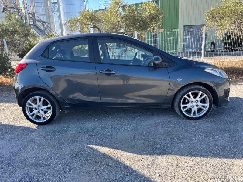 MAZDA 2 1.6 MZ-CD 90 Cv PERFORMANCE