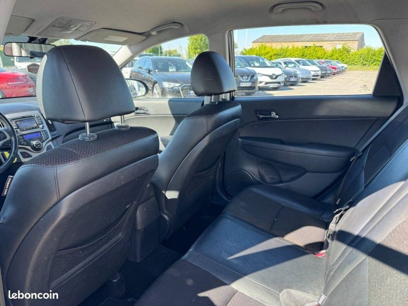 Hyundai I30 1.6 CRDI 90ch Edition + Break Sièges chauffants 