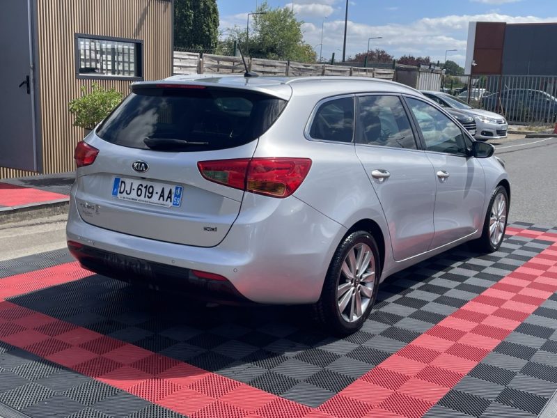 KIA CEE-D SW 1.6 CRDI FIFA WORLD CUP EDITION 2014