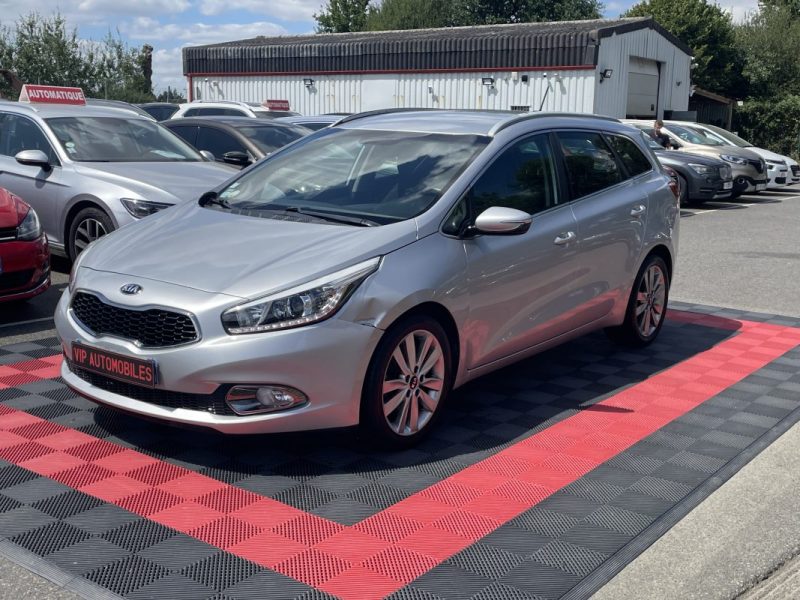 KIA CEE-D SW 1.6 CRDI FIFA WORLD CUP EDITION 2014