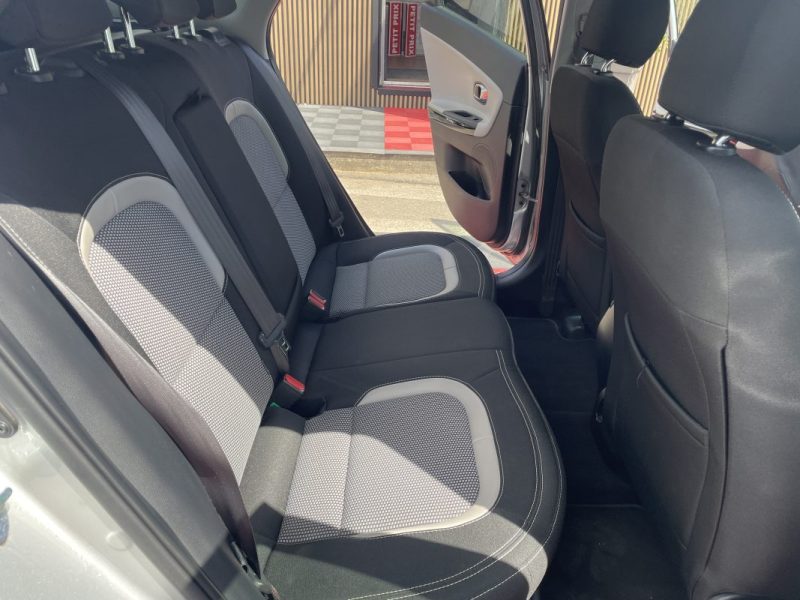 KIA CEE-D SW 1.6 CRDI FIFA WORLD CUP EDITION 2014