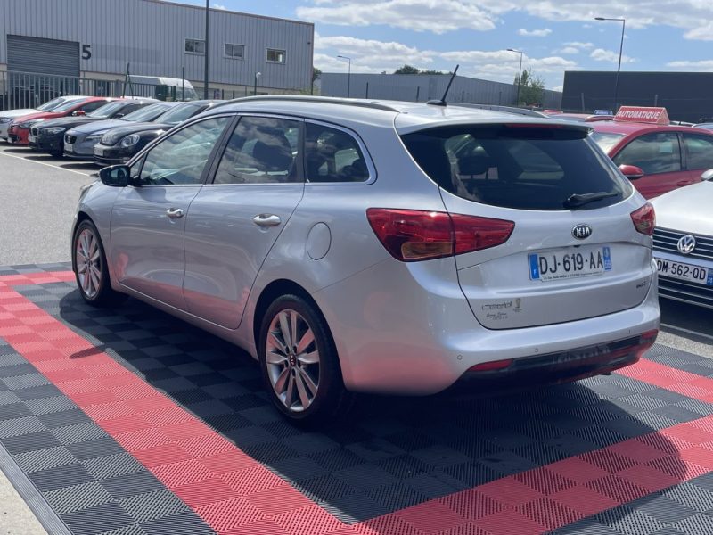 KIA CEE-D SW 1.6 CRDI FIFA WORLD CUP EDITION 2014