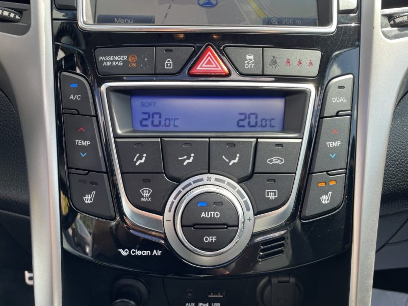 HYUNDAI I30 1.6 CRDI 128 PACK PREMIUM 2013