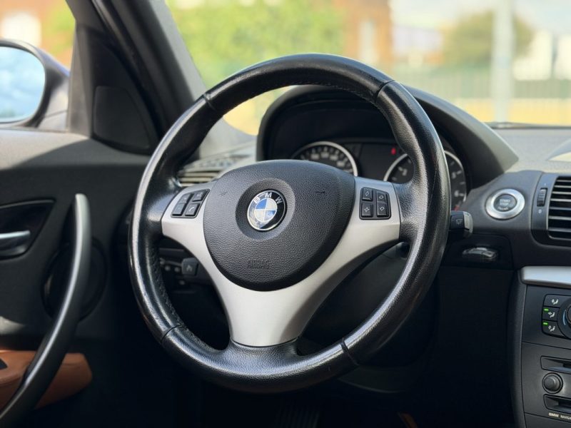 BMW SERIE 1 120I 150 CV GPS / Cuir / Boite Auto / Paiement 4X ou 10X Possible
