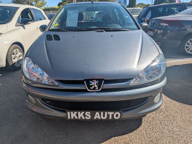 PEUGEOT 206 1.4 75CH GENERATION EXCELLENT ETAT ENTRETIEN A JOURS  GARANTIE 12 MOIS
