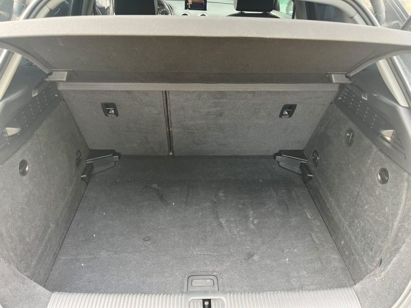 AUDI A3 Sportback Design 116 ch 1.6 TDI (Série 3 Phase 2) Radar de stationnement AV/AR 