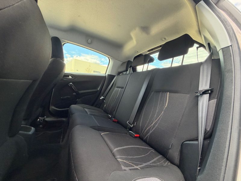 PEUGEOT 208 1.4 HDI 68 ACCESS 2012
