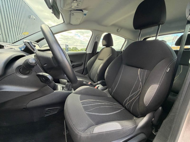 PEUGEOT 208 1.4 HDI 68 ACCESS 2012