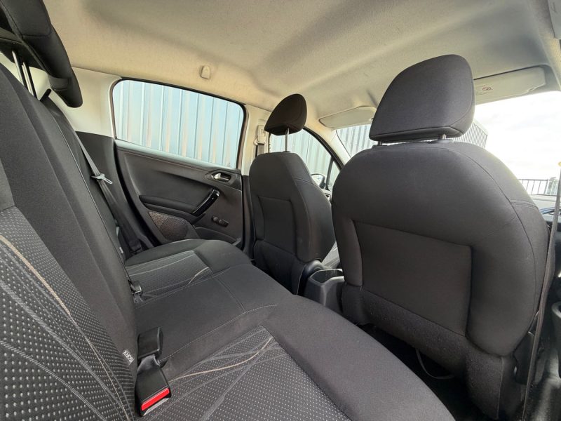 PEUGEOT 208 1.4 HDI 68 ACCESS 2012