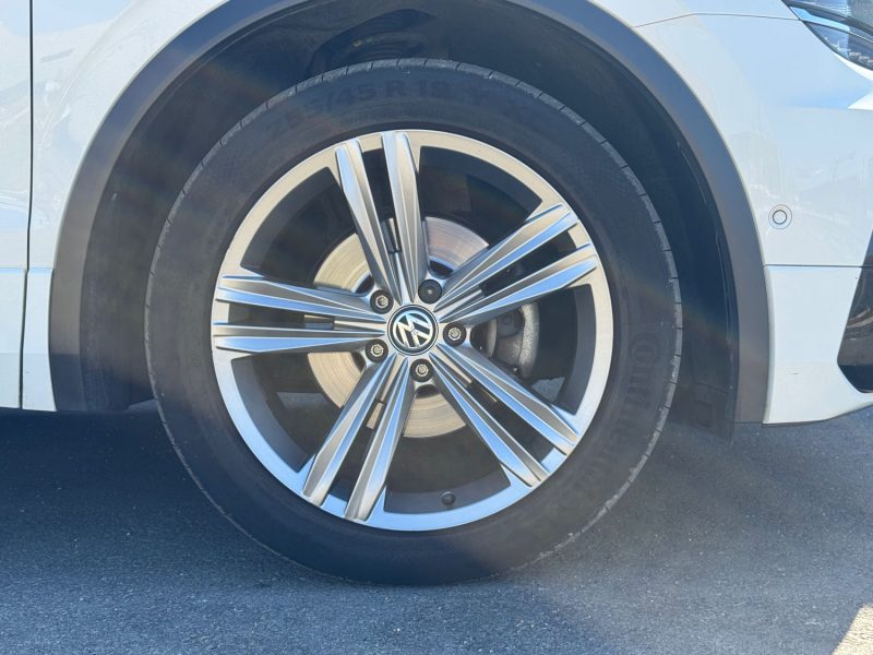  VOLKSWAGEN Tiguan II 2.0 TDi 16V BMT DSG7 150 cv Boîte auto R-LINE