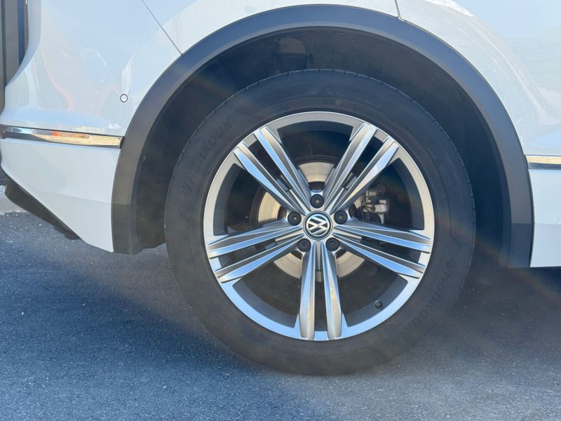 VOLKSWAGEN Tiguan II 2.0 TDi 16V BMT DSG7 150 cv Boîte auto R-LINE