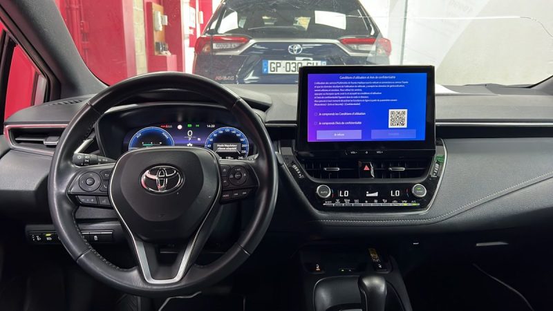TOYOTA COROLLA TOURING SPORTS 140cv HYBRIDE 1.8 DYNAMIC BUSINESS /1 ERE MAIN/TVA RECUPERABLE