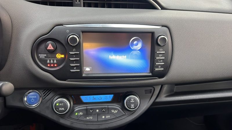 TOYOTA YARIS FRANCE 100cv HYBRIDE/1 ERE MAIN/TVA RECUPERABLE