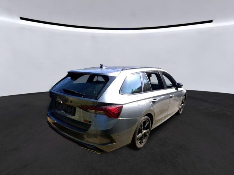 SKODA OCTAVIA 2021 IV 2.0 TDI 200 RS DSG7*TVA RECUPERABLE* 2023