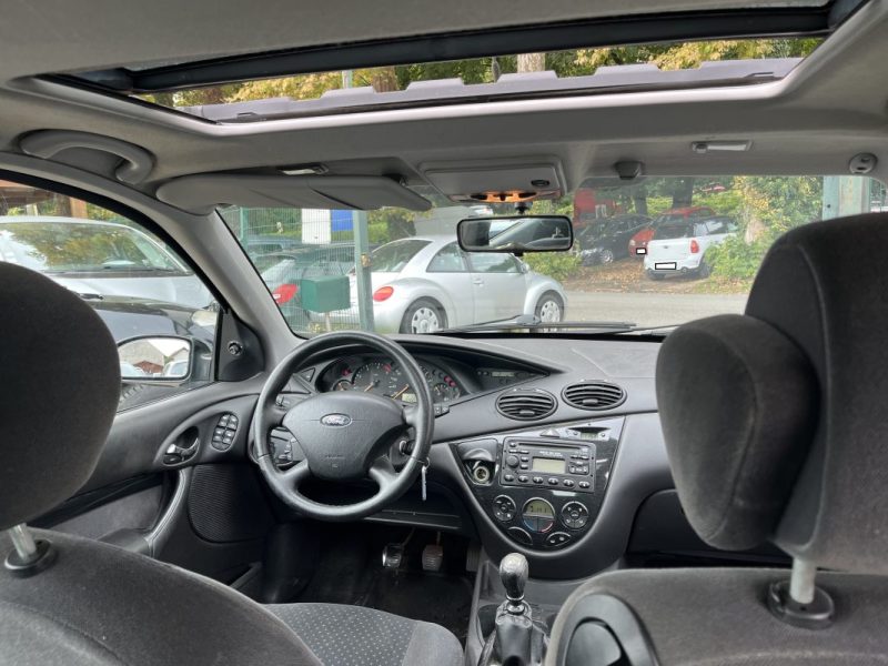FORD FOCUS 1.8 TDCI GHIA 2003