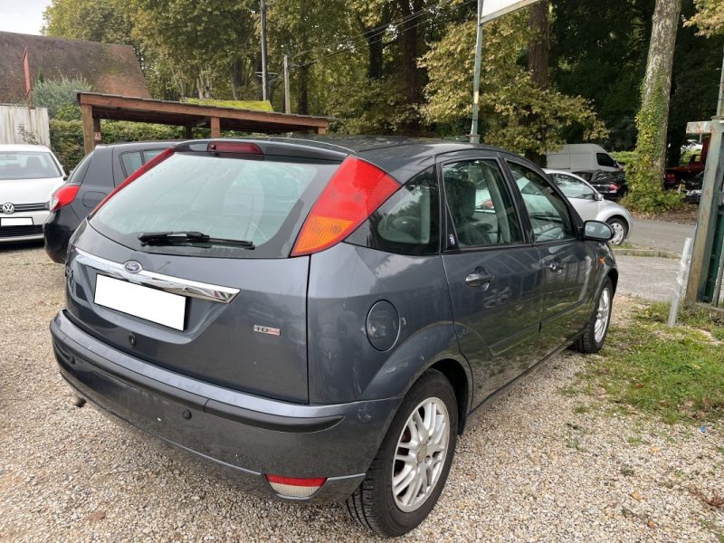 FORD FOCUS 1.8 TDCI GHIA 2003