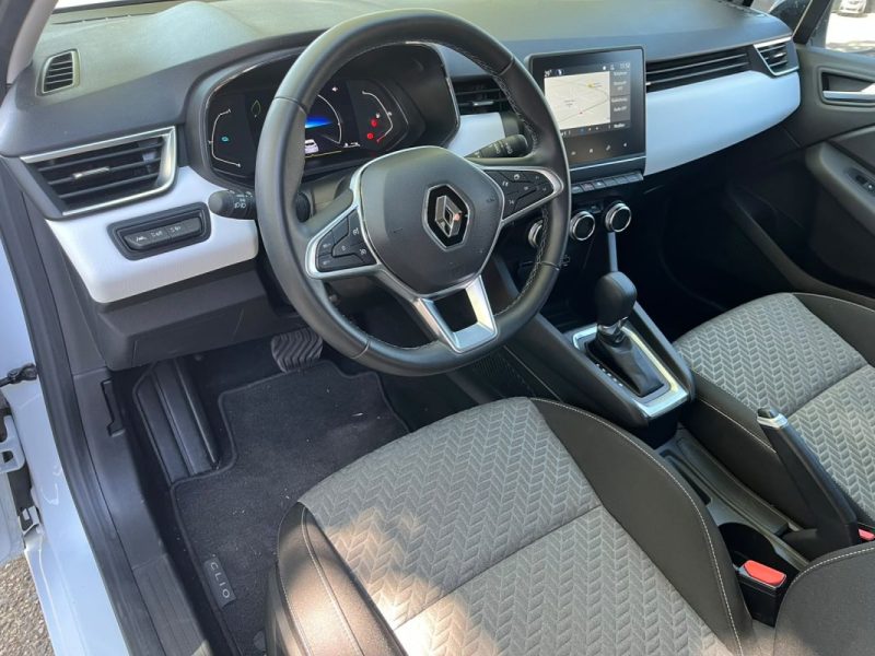 RENAULT CLIO V Evolution 145 ch 1.6 E-Tech Hybrid CarPlay / Radars de recul / Feux LED Pure Vision