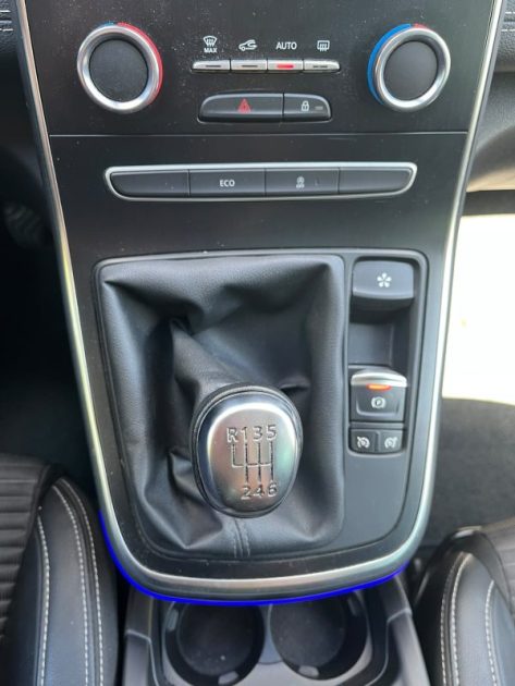 RENAULT GRAND SCÉNIC IV 150 ch Intens 7 PLACES 1.7 Blue dCi Affichage tête haute / Attelage / Caméra