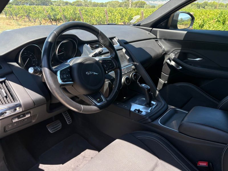 JAGUAR E-PACE D150 AWD / CARPLAY / SUIVI JAGUAR