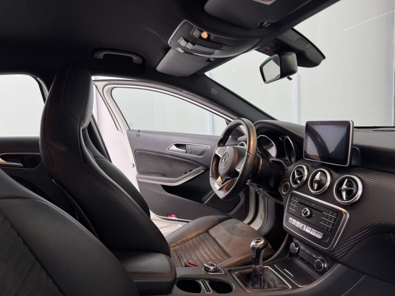 MERCEDES BENZ CLASSE A180 - PACK FASCINATION AMG LINE - Garantie 12mois