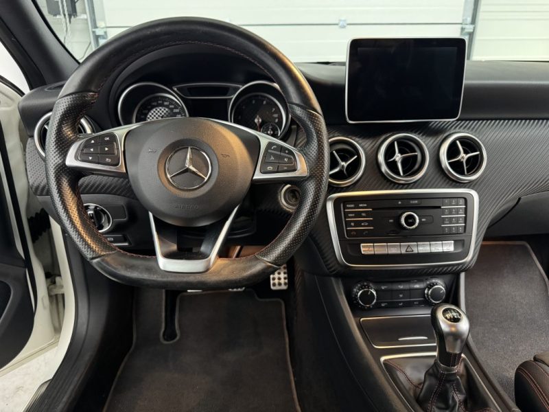 MERCEDES BENZ CLASSE A180 - PACK FASCINATION AMG LINE - Garantie 12mois