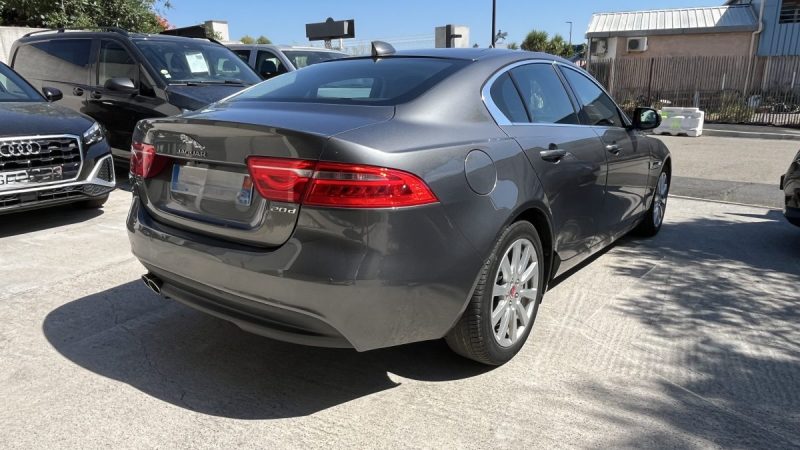 JAGUAR XE 2.0L D 180 PURE BA 2017
