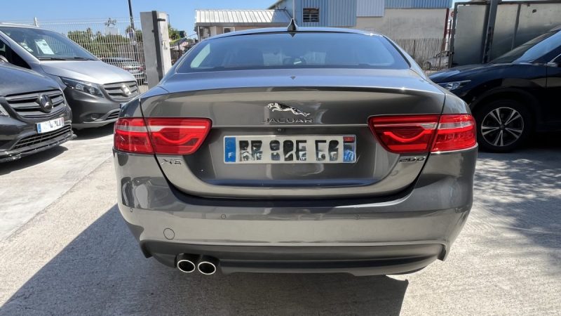 JAGUAR XE 2.0L D 180 PURE BA 2017