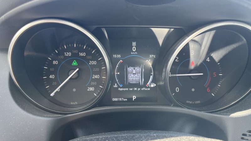 JAGUAR XE 2.0L D 180 PURE BA 2017