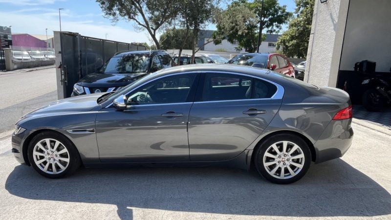 JAGUAR XE 2.0L D 180 PURE BA 2017