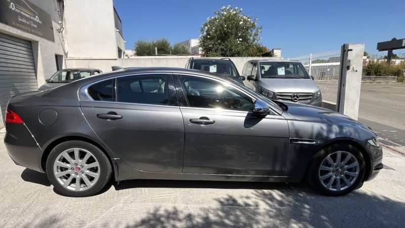 JAGUAR XE 2.0L D 180 PURE BA 2017