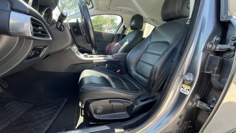 JAGUAR XE 2.0L D 180 PURE BA 2017