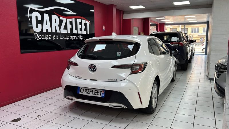 TOYOTA COROLLA BERLINE HYBRIDE 2.0 DYNAMIC BUSINESS 180cv/1 ERE MAIN/TVA RECUPERABLE