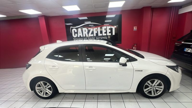 TOYOTA COROLLA BERLINE HYBRIDE 2.0 DYNAMIC BUSINESS 180cv/1 ERE MAIN/TVA RECUPERABLE
