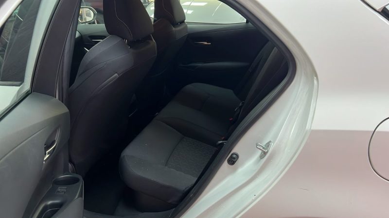 TOYOTA COROLLA BERLINE HYBRIDE 2.0 DYNAMIC BUSINESS 180cv/1 ERE MAIN/TVA RECUPERABLE