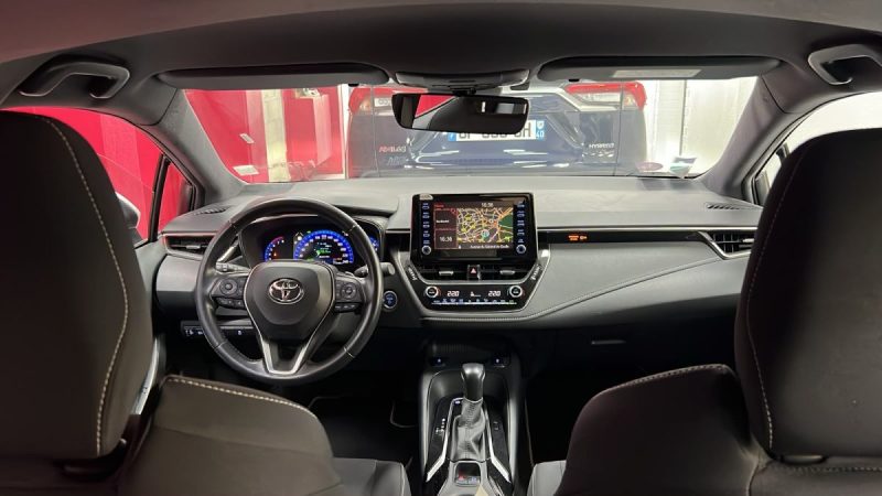 TOYOTA COROLLA BERLINE HYBRIDE 2.0 DYNAMIC BUSINESS 180cv/1 ERE MAIN/TVA RECUPERABLE