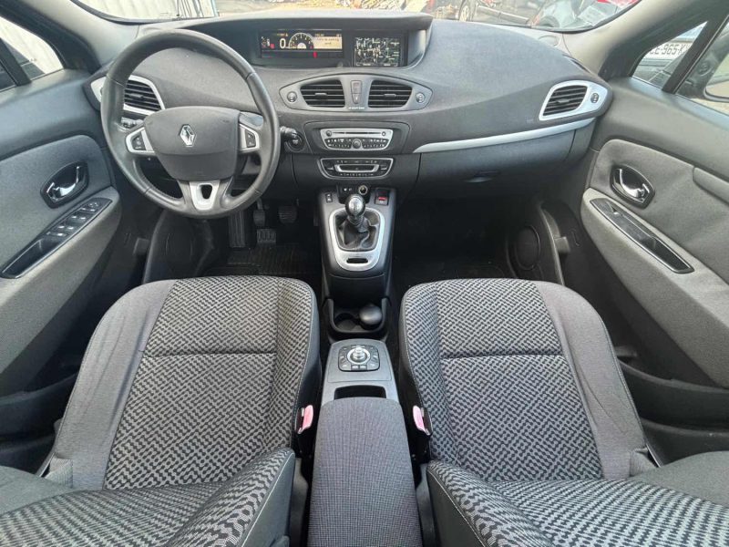 RENAULT SCENIC III 1.5 DCI 110 EXPRESSION 2012