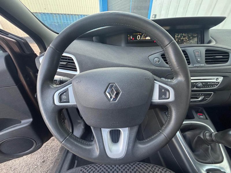 RENAULT SCENIC III 1.5 DCI 110 EXPRESSION 2012