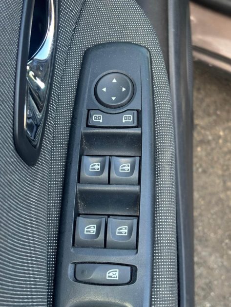 RENAULT SCENIC III 1.5 DCI 110 EXPRESSION 2012