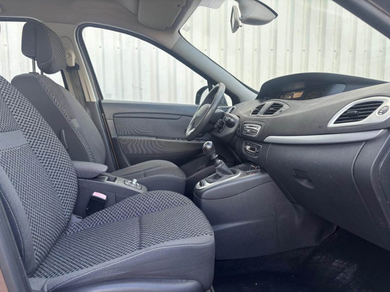 RENAULT SCENIC III 1.5 DCI 110 EXPRESSION 2012