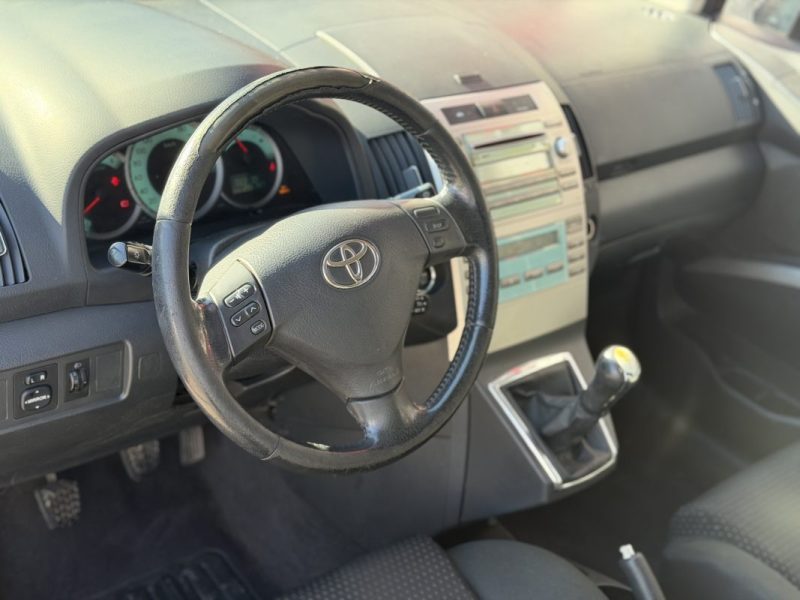 TOYOTA COROLLA-V 115 D-4D LINEA SOL 2008