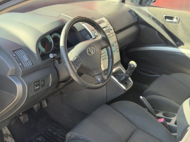 TOYOTA COROLLA-V 115 D-4D LINEA SOL 2008